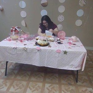 Meet your Posher, Alma